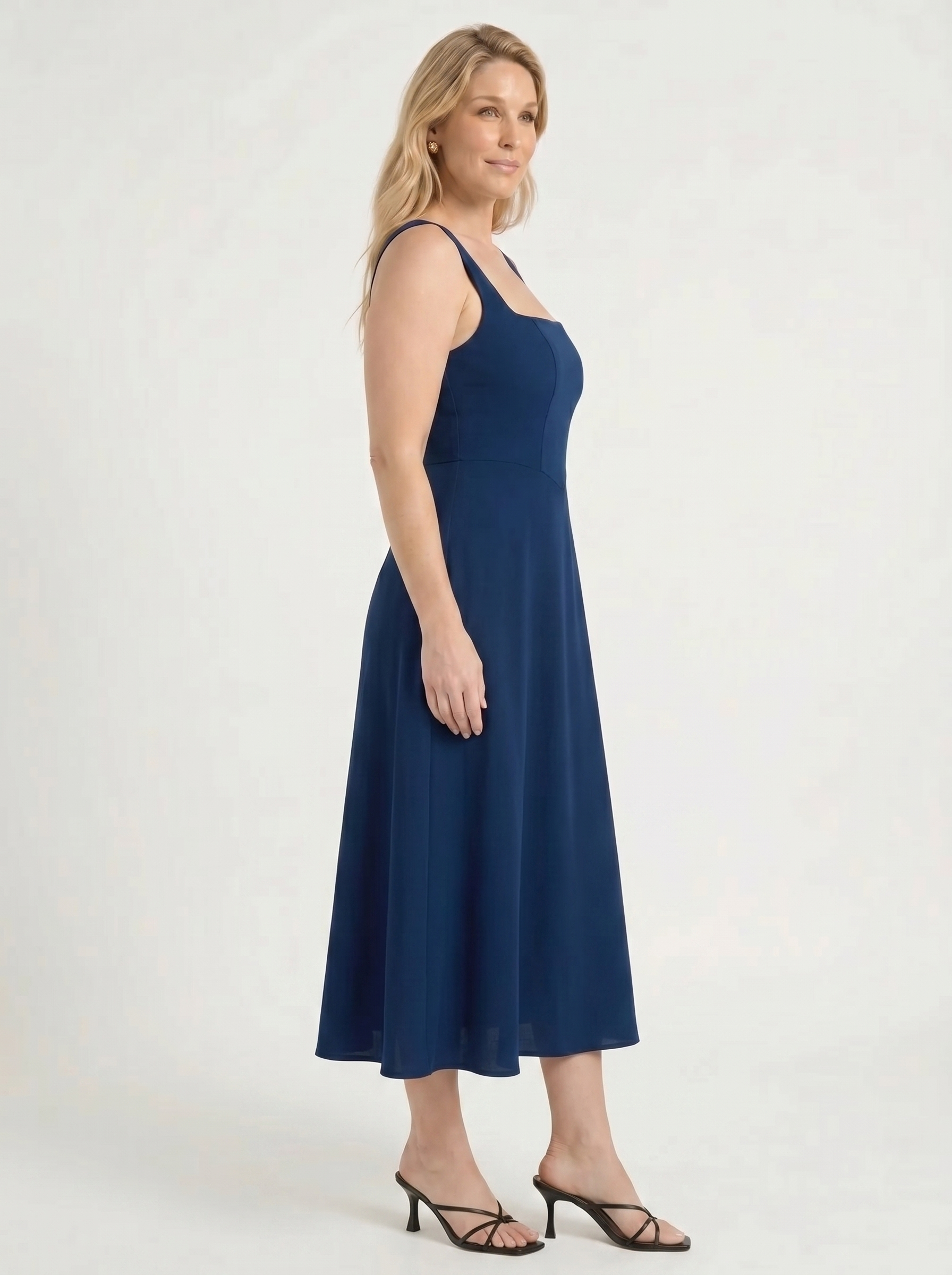 Clarisse Midikleid mit Karree-Ausschnitt und Schwingrock