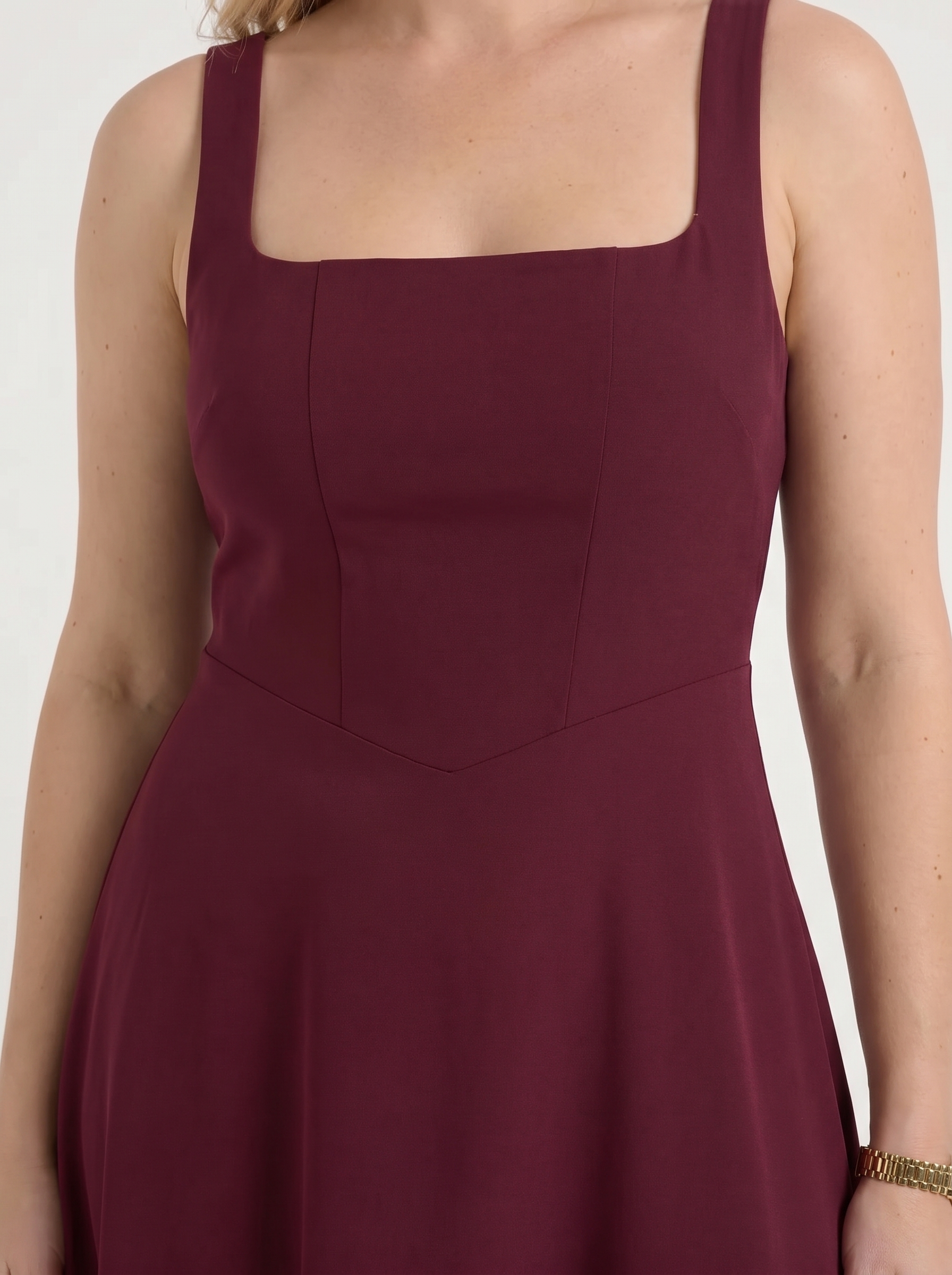 Clarisse Midikleid mit Karree-Ausschnitt und Schwingrock