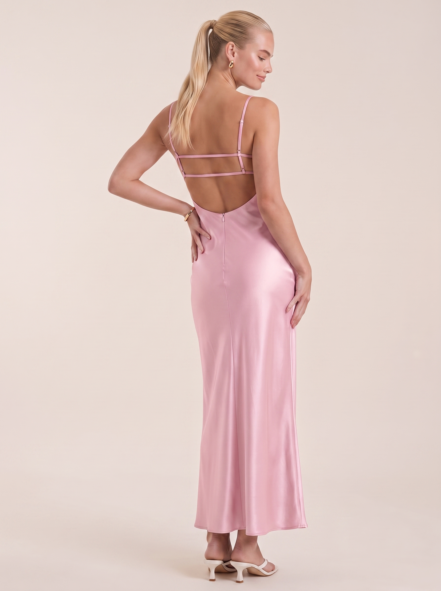 Bianca Maxikleid mit V-Ausschnitt und Spaghettiträgern