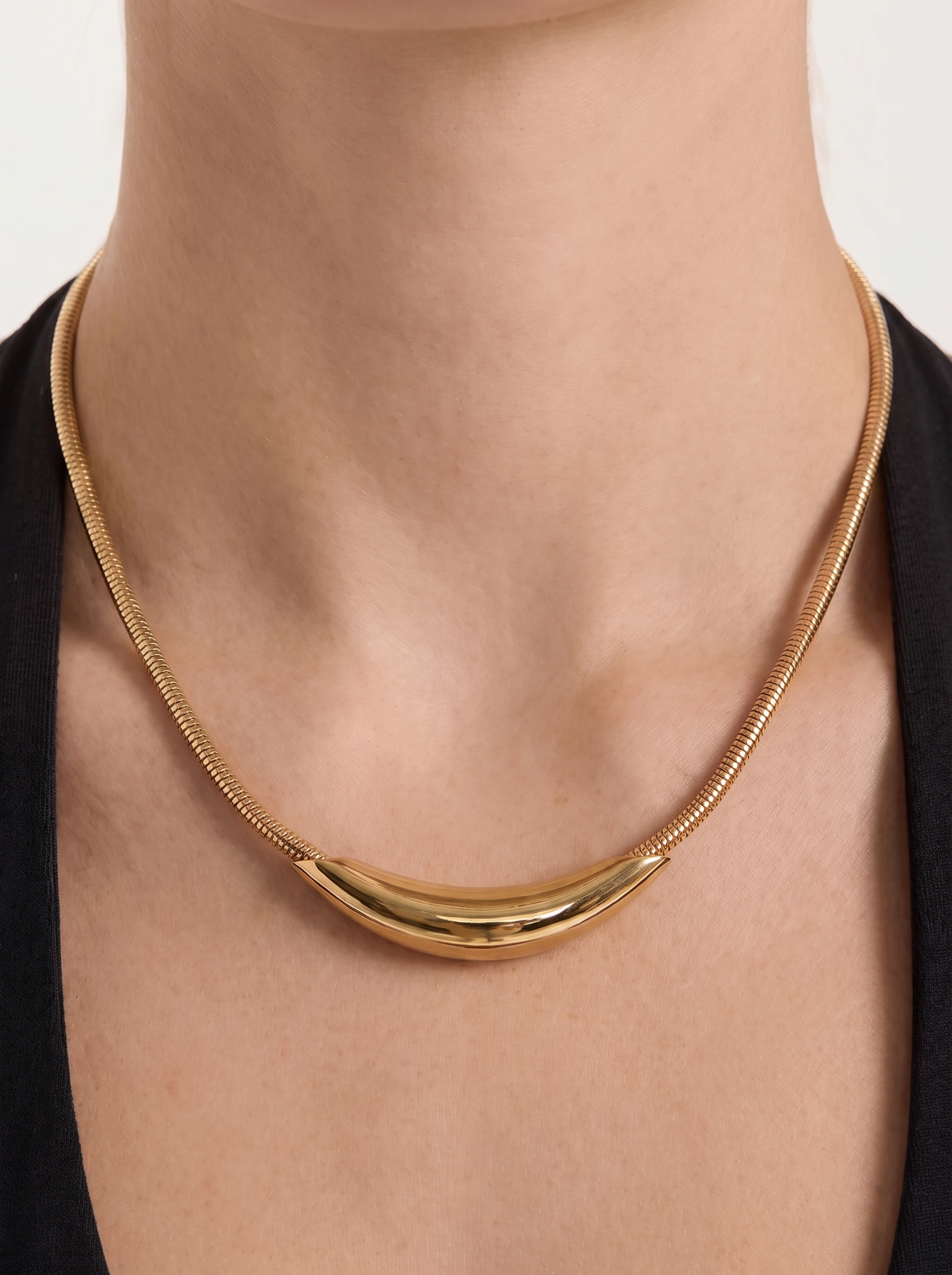 Ilse Schlangenkette mit geschwungenem Anhänger