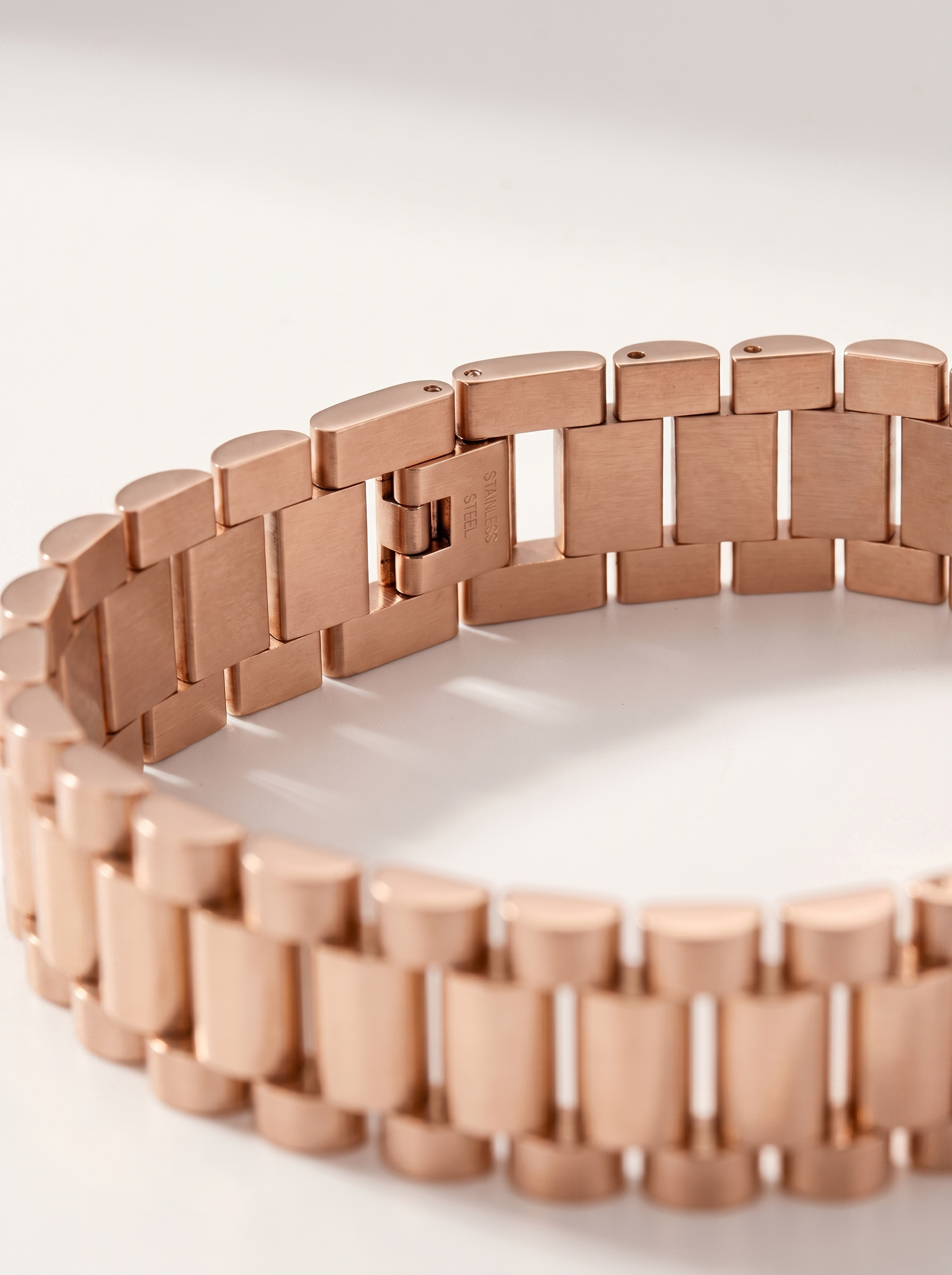 Luisa Gliederarmband im Uhrenarmband-Stil