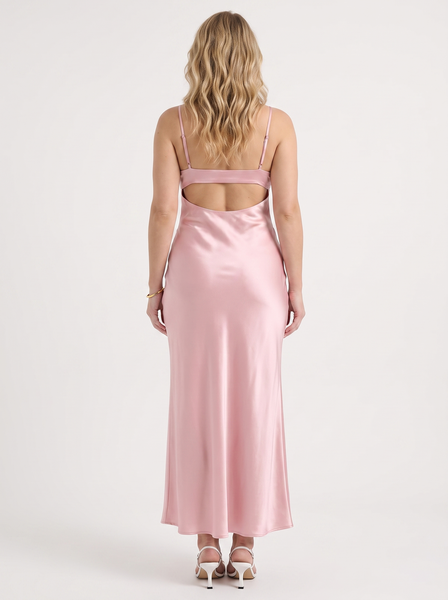 Blaire Maxikleid in Satinoptik mit Cut-Out
