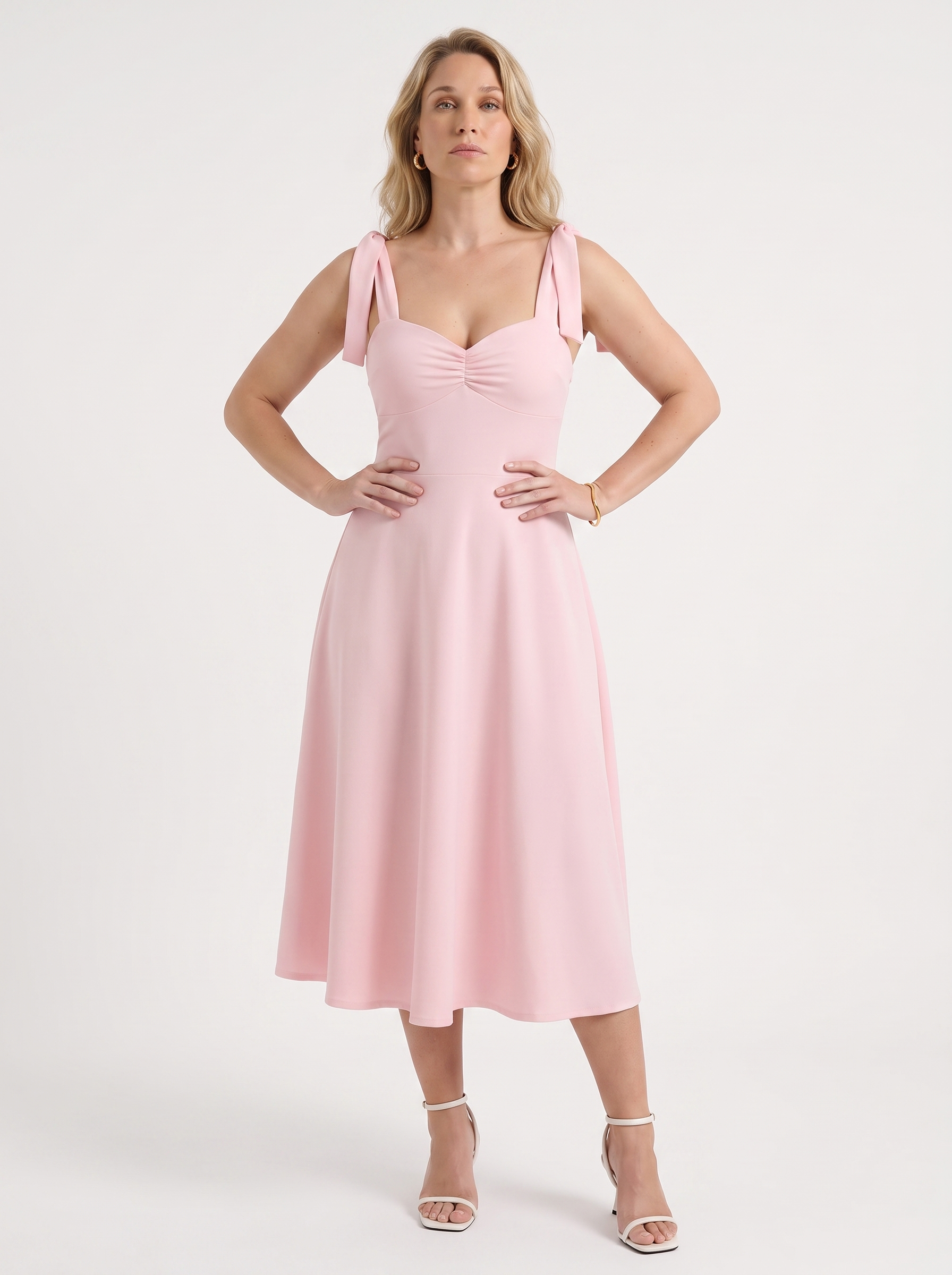 Lanie Midikleid mit Herzausschnitt und Bindeträgern