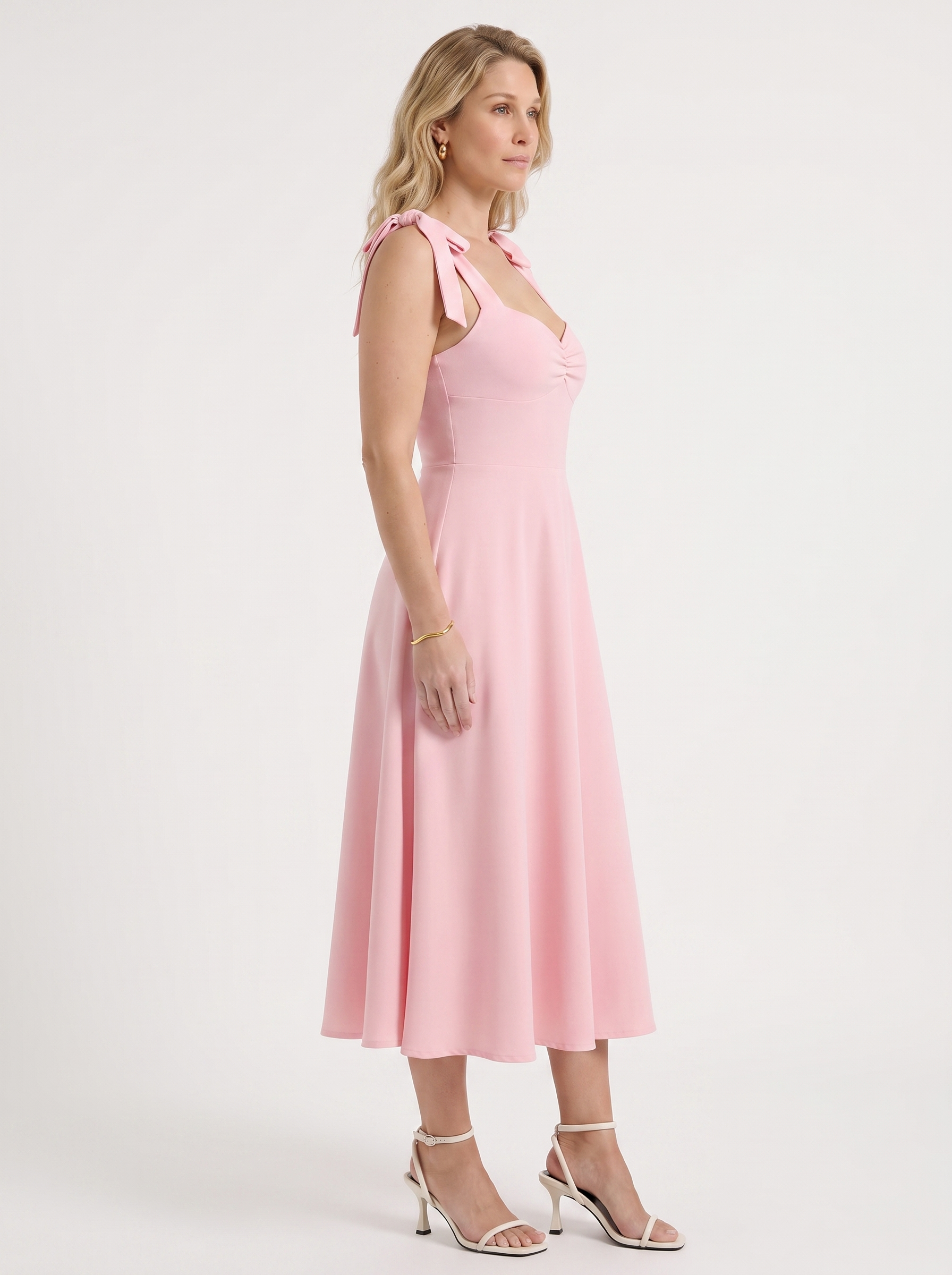 Lanie Midikleid mit Herzausschnitt und Bindeträgern