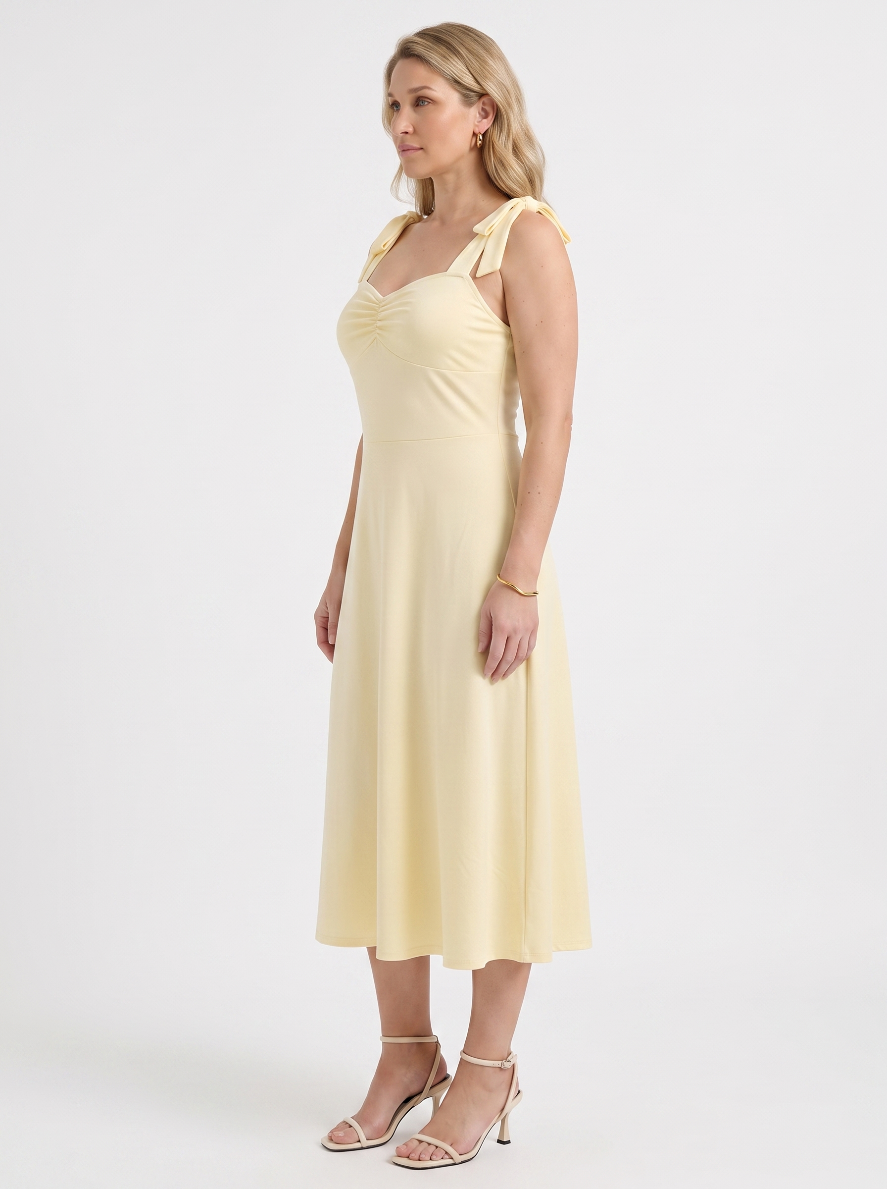 Lanie Midikleid mit Herzausschnitt und Bindeträgern