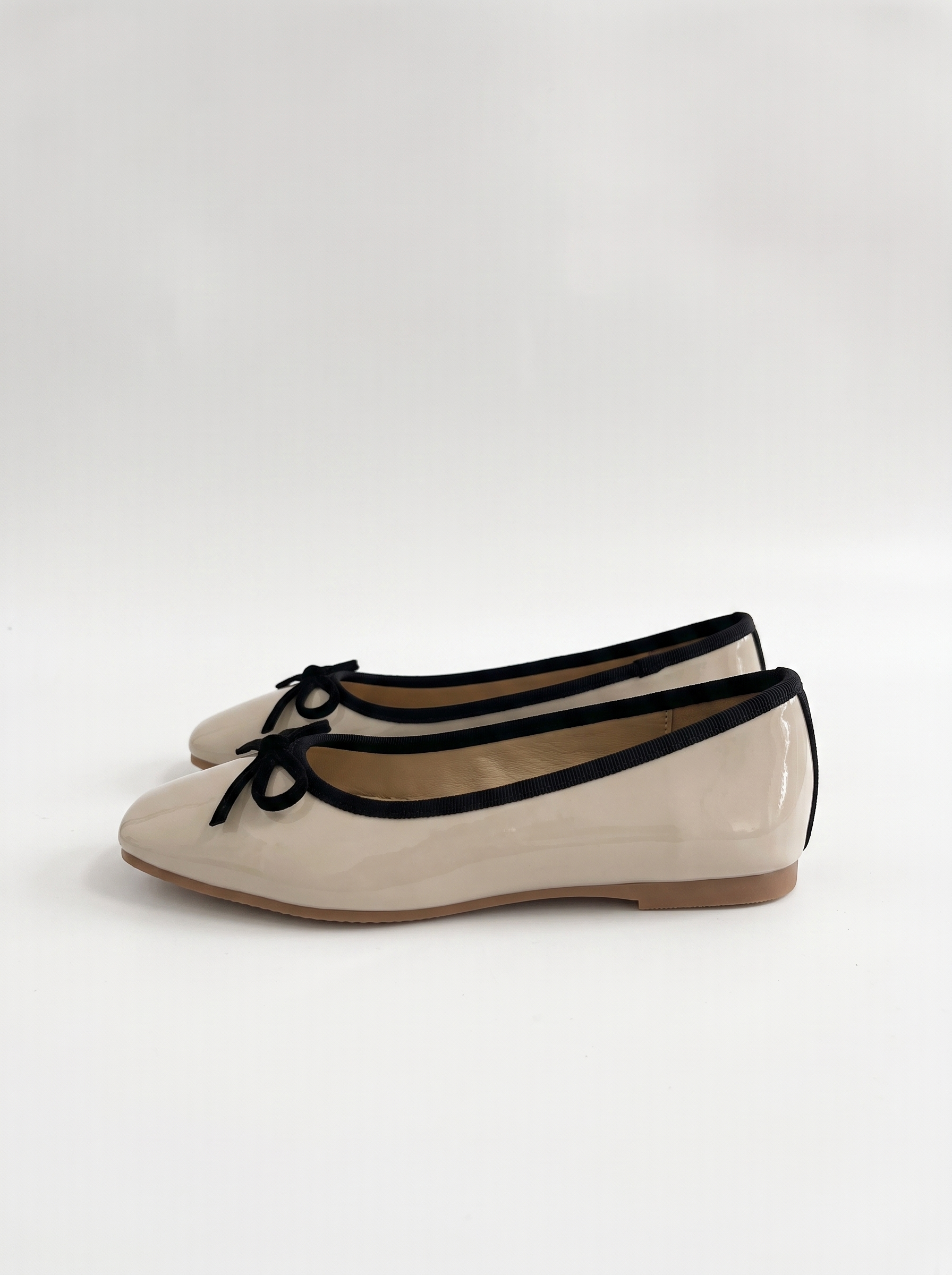 Brandy Ballerinas in Lackoptik