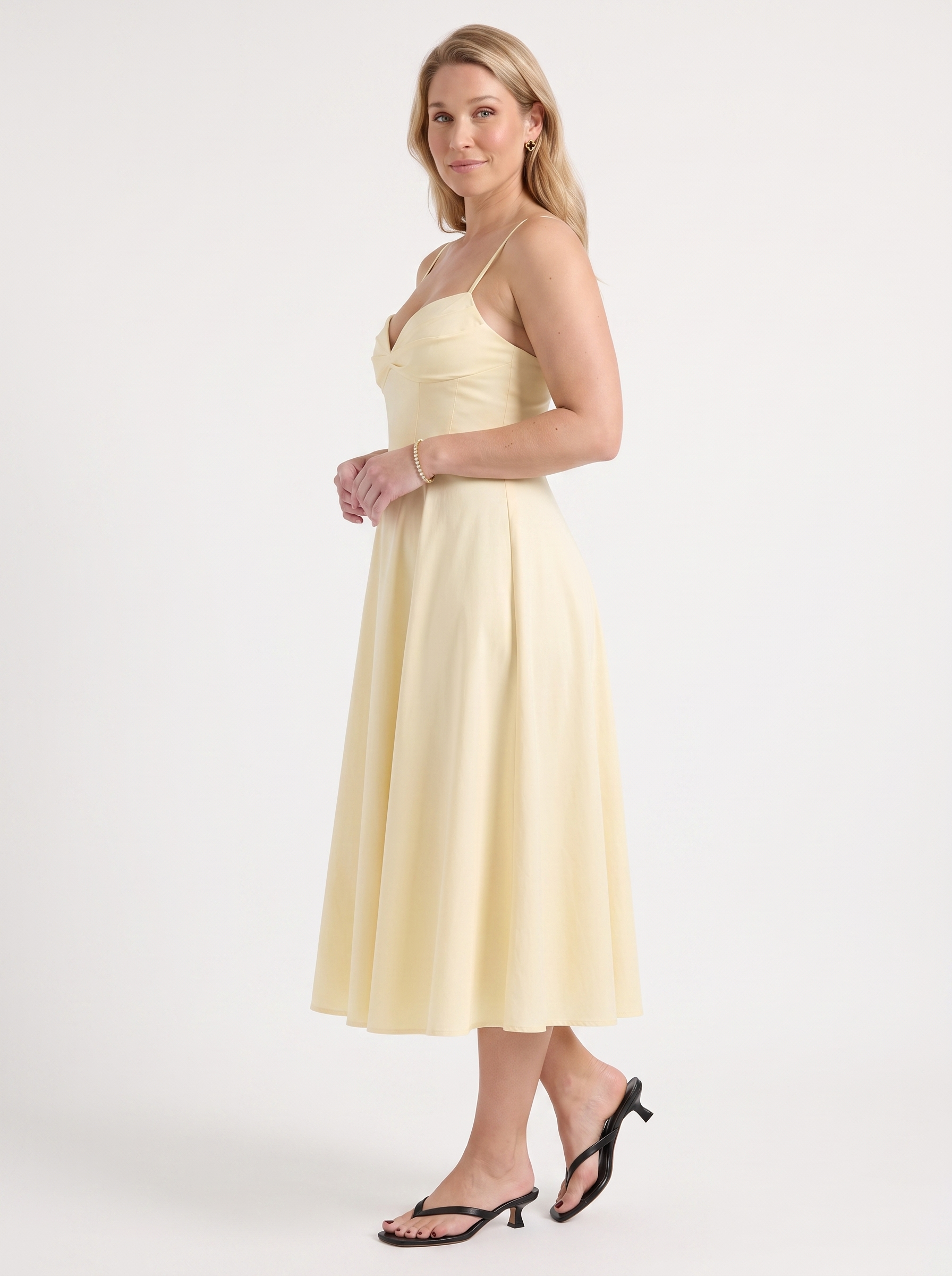 Vina Midikleid mit Herzausschnitt