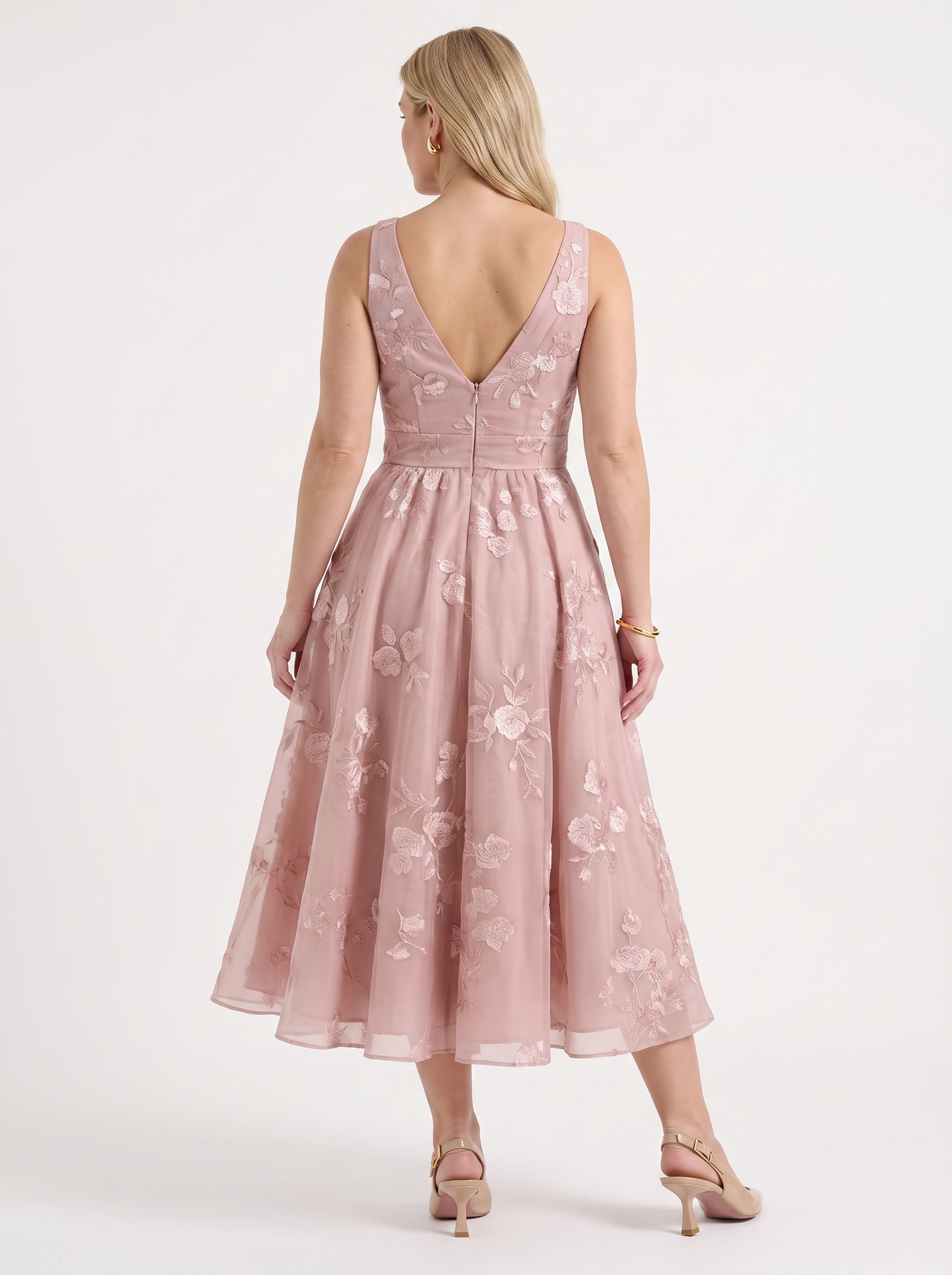 Cassie Midikleid in Wickeloptik mit floralem Muster