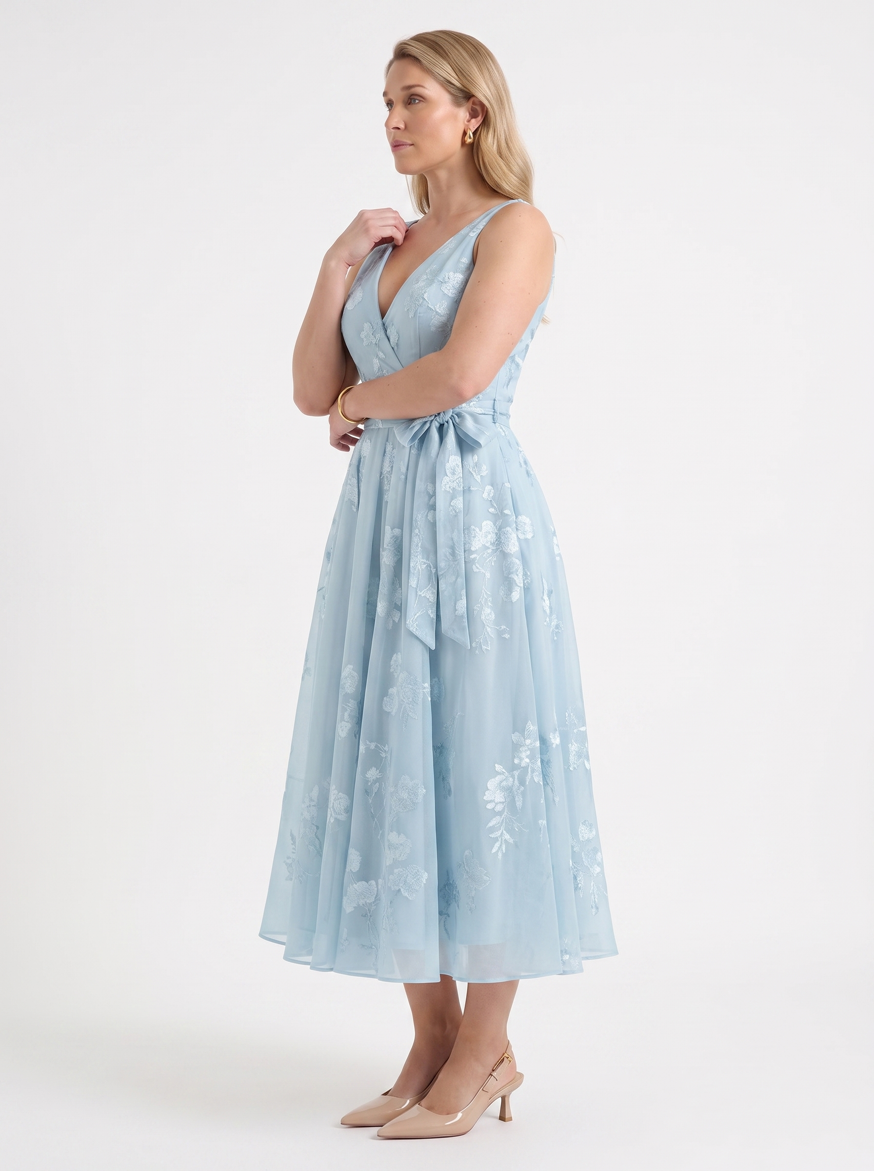 Cassie Midikleid in Wickeloptik mit floralem Muster