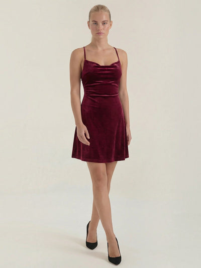 Olive Seidenweiches Minikleid